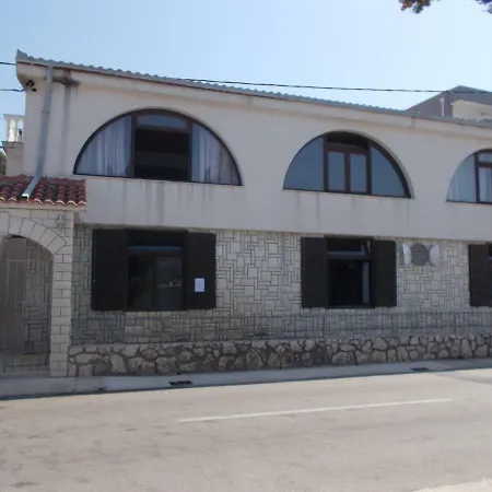 Belas * Trogir